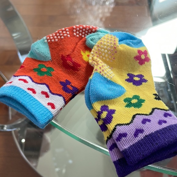 NWT Set Carter’s Baby Girl size 3 two socks Elegantbabe bear - Picture 6 of 10